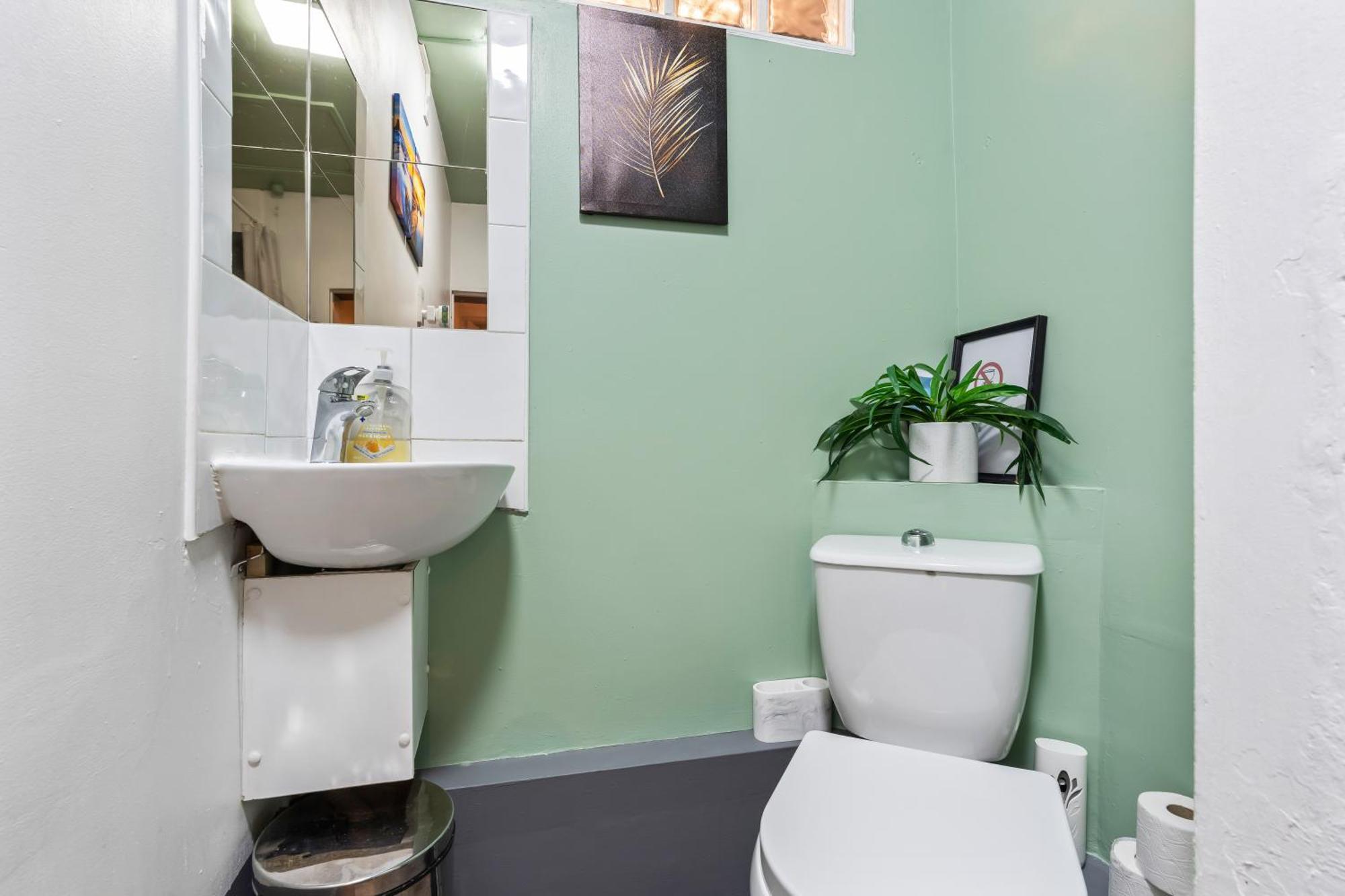 Comfy 4Br House Close To Subway Londres Extérieur photo